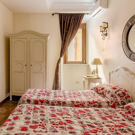 Rome Right In The Ancient Historical Center Two Bedrooms Two Bath, Up To 6 Pax Εξωτερικό φωτογραφία